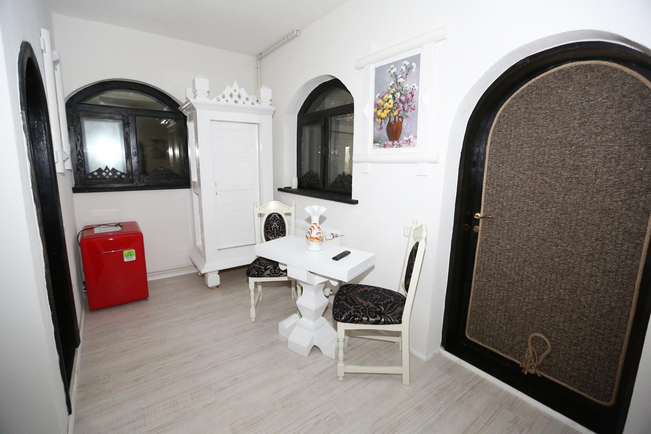 Complex Lions Bucovina Hotel Воронец Екстериор снимка